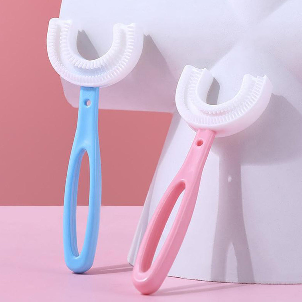 Kids U Shaped Large Tooth Brush Used In All Kinds Of Household Bathroom Places For Washing Teeth Of Kids Toddlers And Childrens Easily And Comfortably.